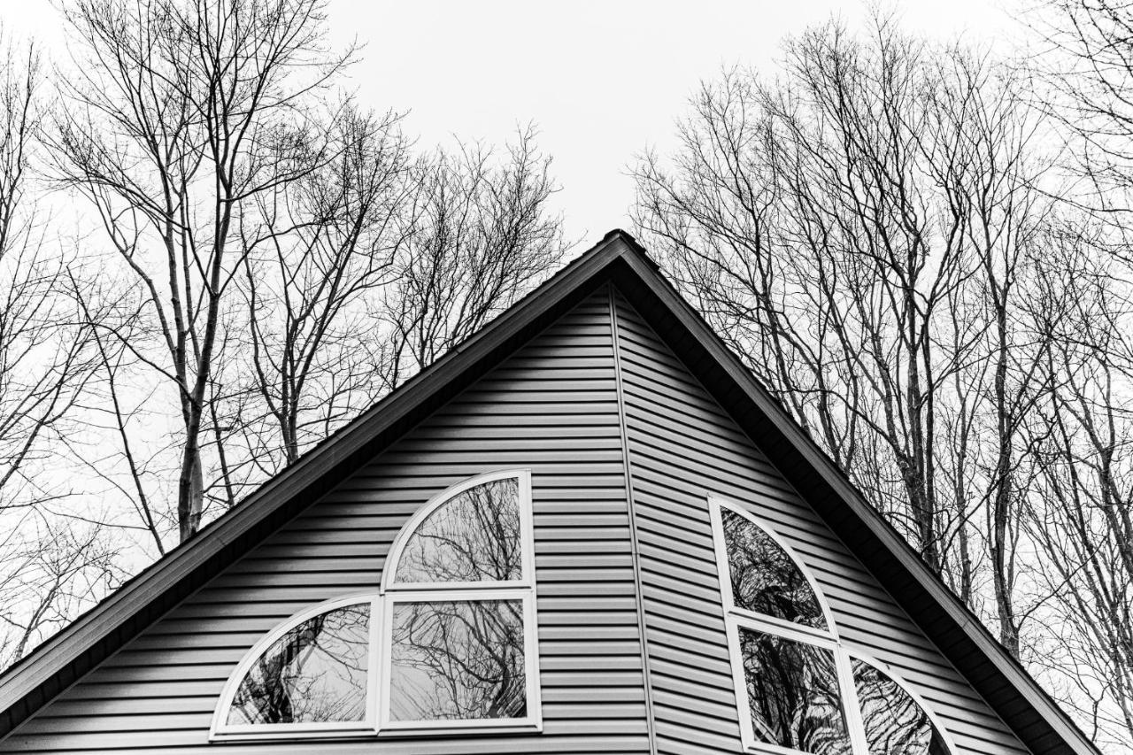 Lake Ariel Family Chalet Exterior photo